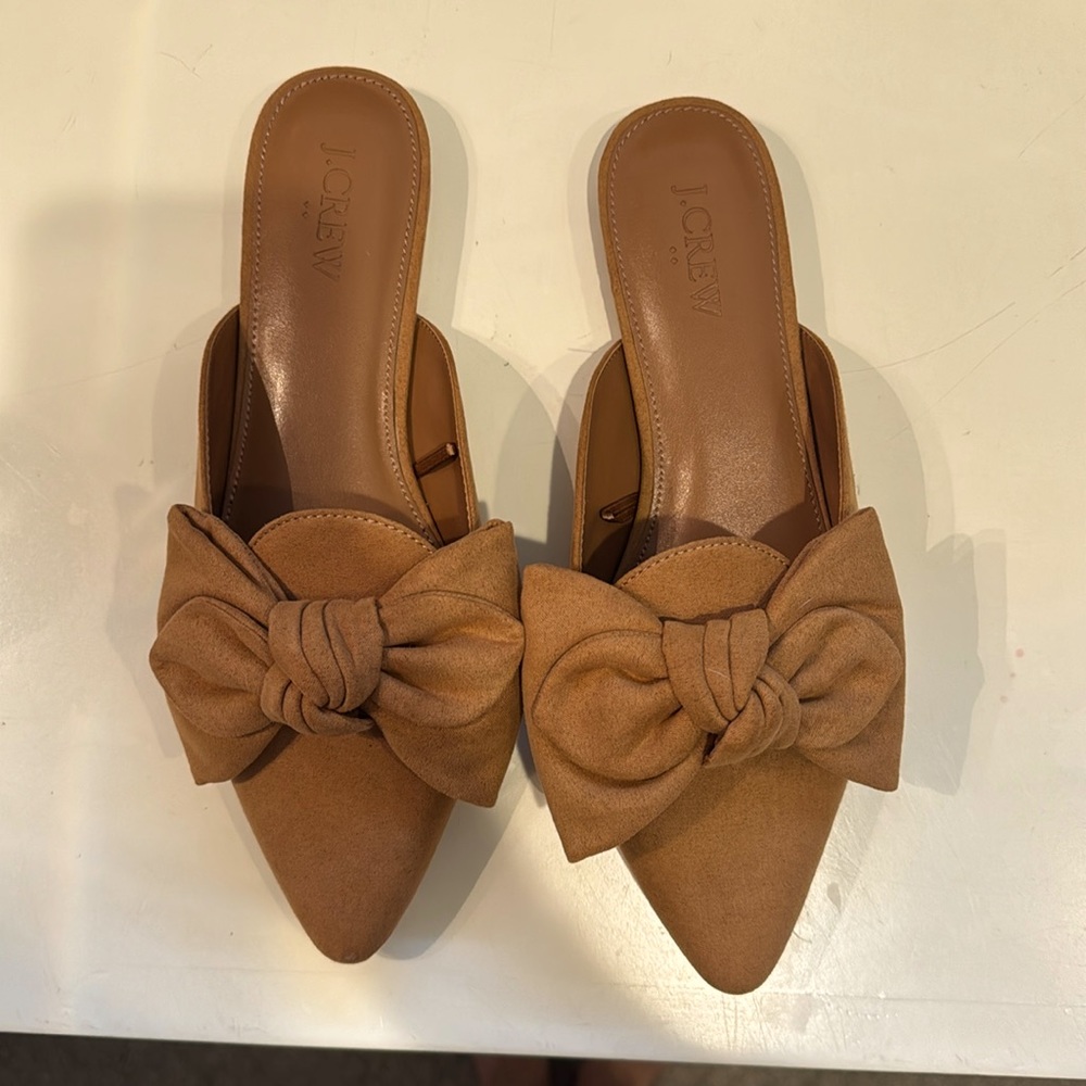 J. Crew vintage style pointed bow flats shoes camel suede used like new 6.5